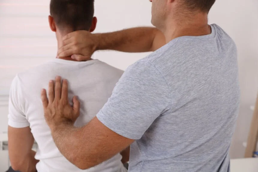 5 Essential Things to Look at When Choosing a Chiropractor